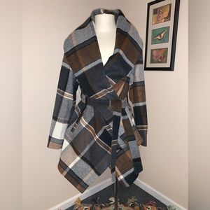 NWT Beautiful Prairie Check Rabato Coat size Medium Wool mix Wrap Coat
